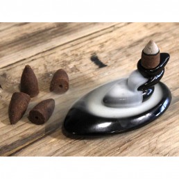 Vonné kužele Tečúci dym - Palo Santo - Satya Vonné kužele Tečúci dym - Palo Santo - Satya
