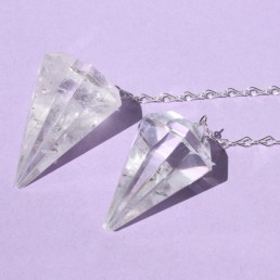 Krištáľové kyvadlo na retiazke extra Krištáľové kyvadlo na retiazke extra