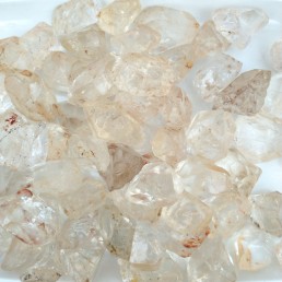 Minerály neopracované - Krištáľ horský surovina Minerály neopracované - Krištáľ horský surovina